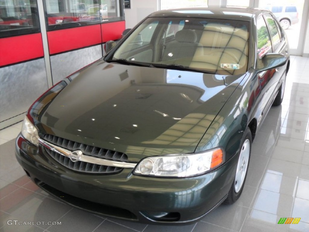 2001 Altima GXE - Green Emerald Metallic / Blond photo #1