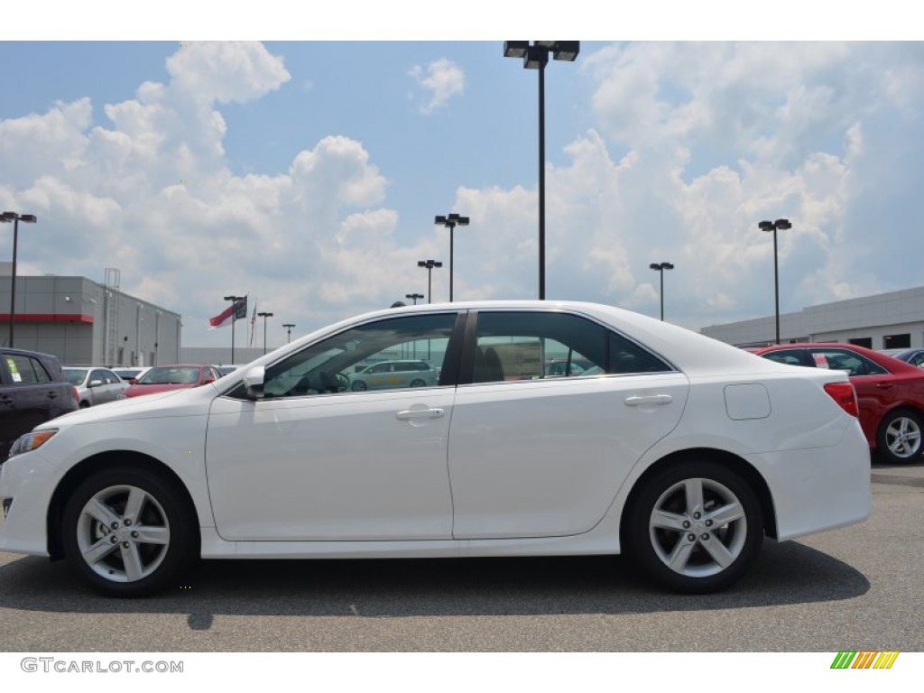 2013 Camry SE - Super White / Black photo #2