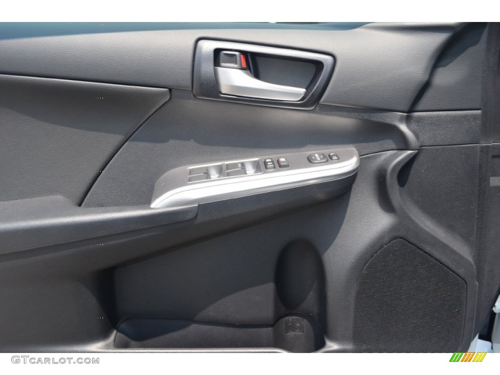 2013 Camry SE - Super White / Black photo #4