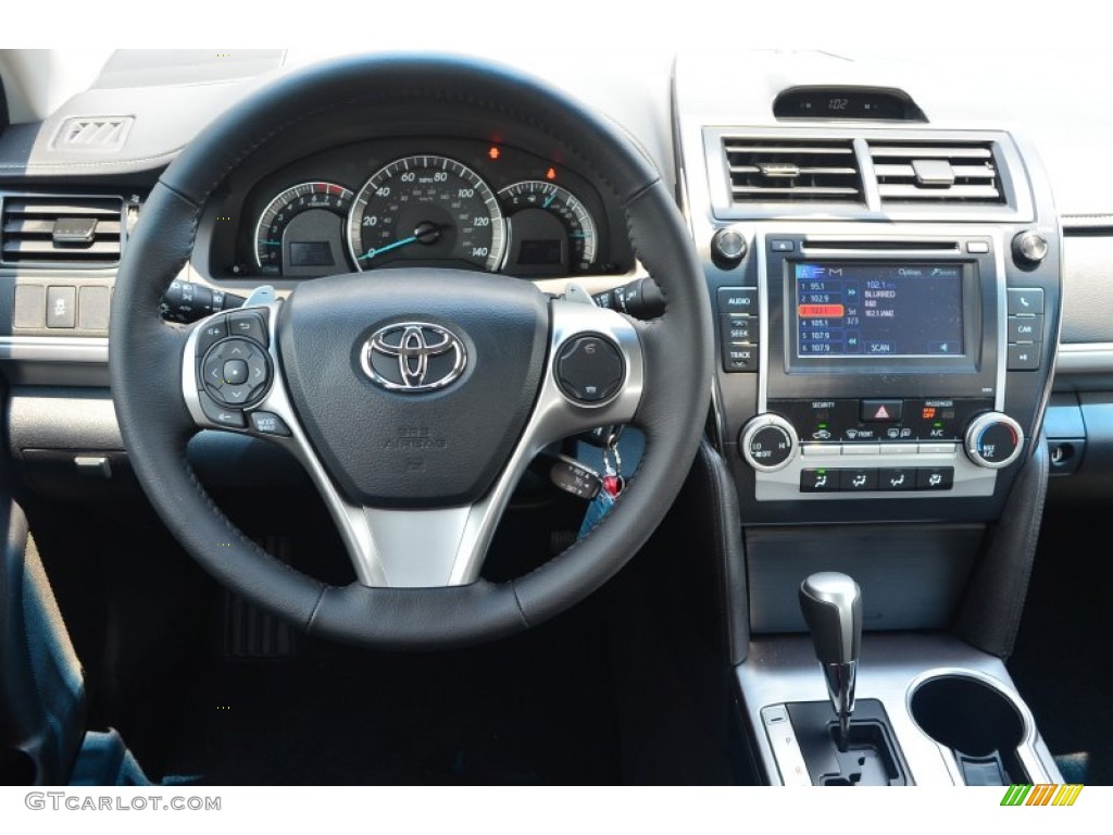 2013 Camry SE - Super White / Black photo #10