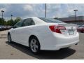 2013 Super White Toyota Camry SE  photo #19