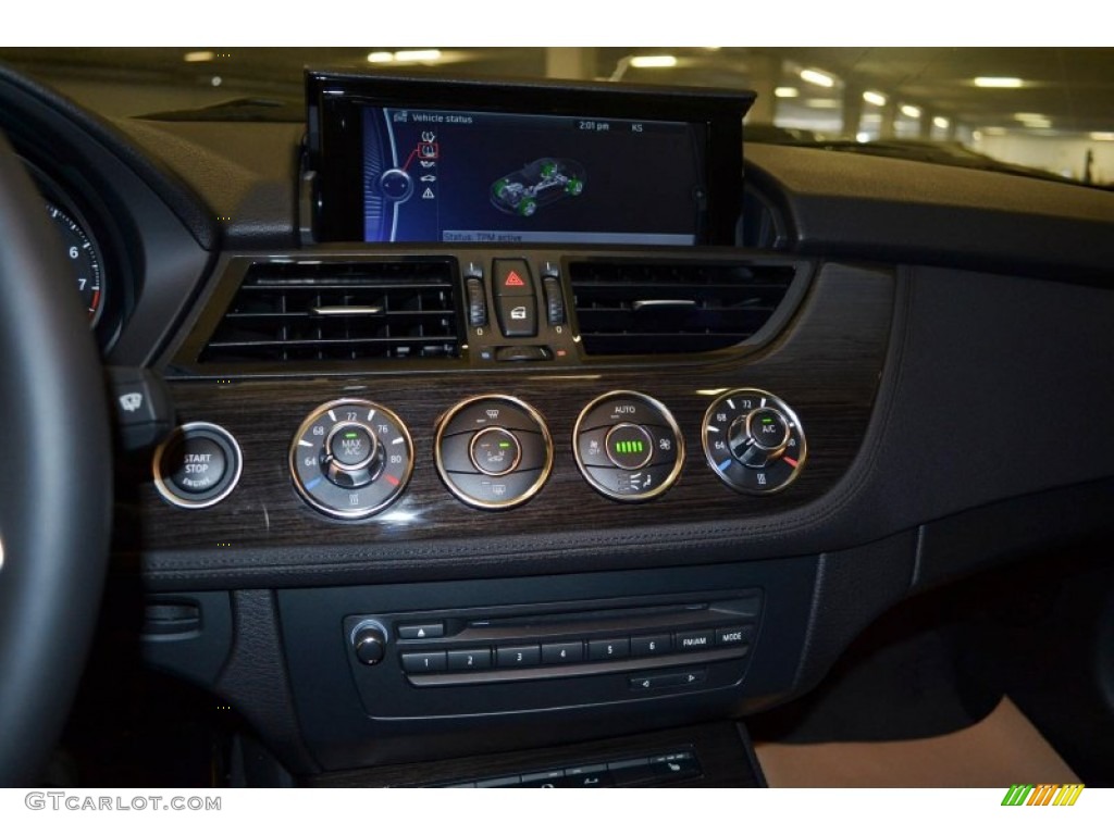 2014 BMW Z4 sDrive35i Controls Photo #83634283