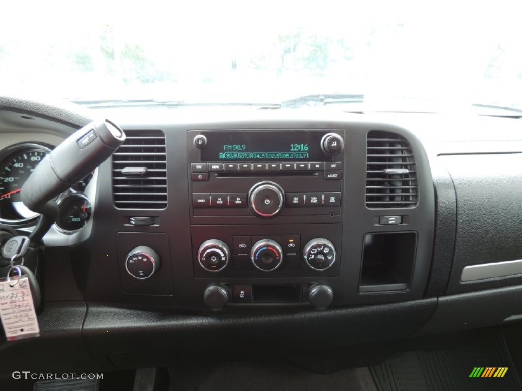 2013 Chevrolet Silverado 1500 LT Crew Cab 4x4 Controls Photo #83635099