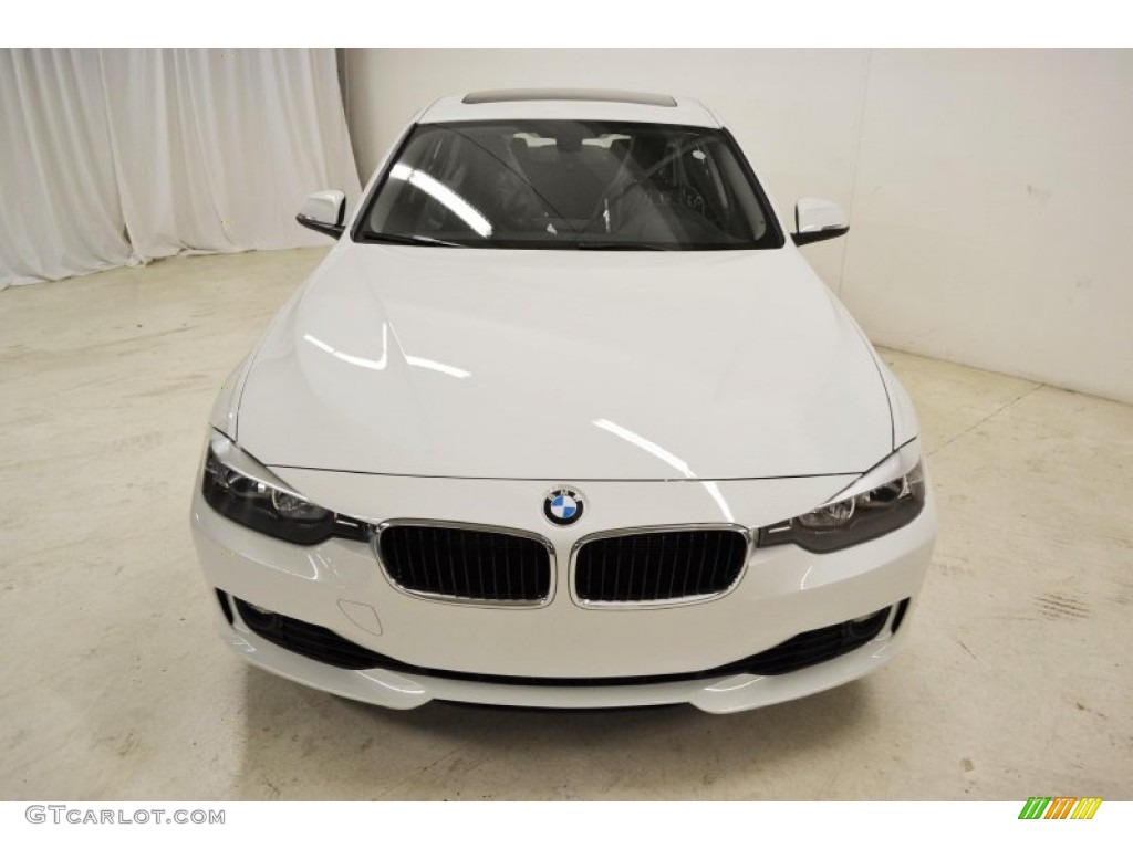 2013 3 Series 328i Sedan - Alpine White / Black photo #4