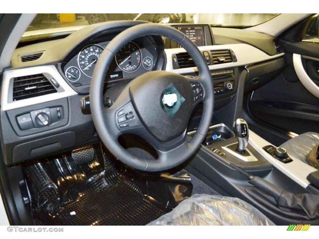 2013 3 Series 328i Sedan - Alpine White / Black photo #6