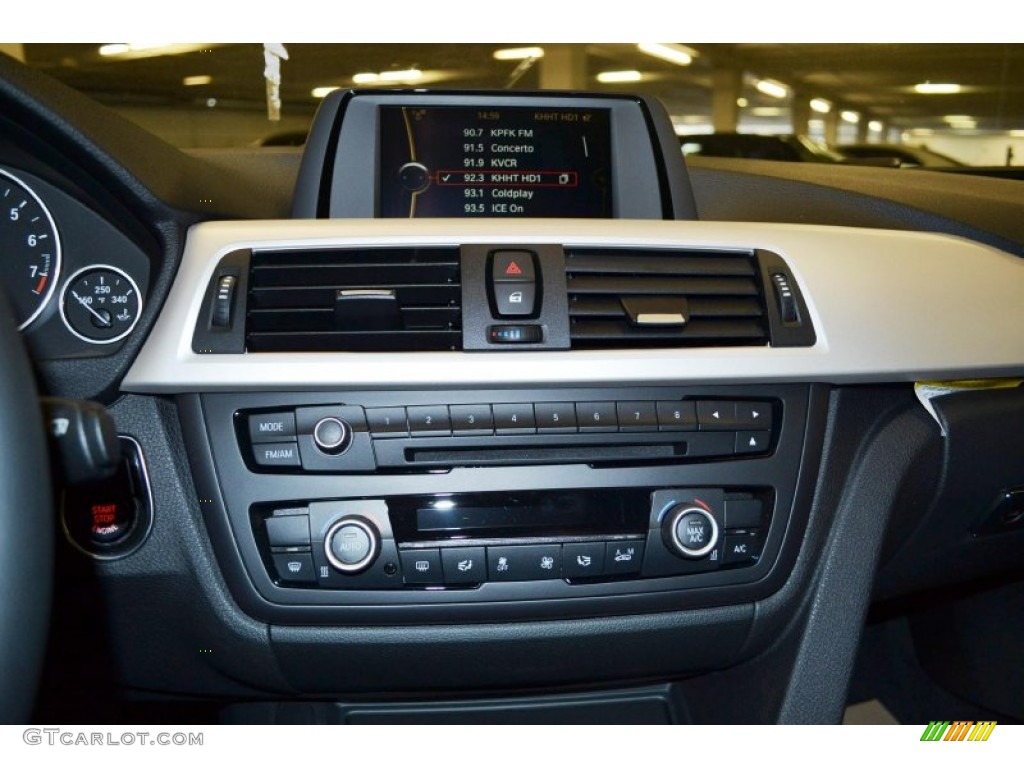 2013 3 Series 328i Sedan - Alpine White / Black photo #8
