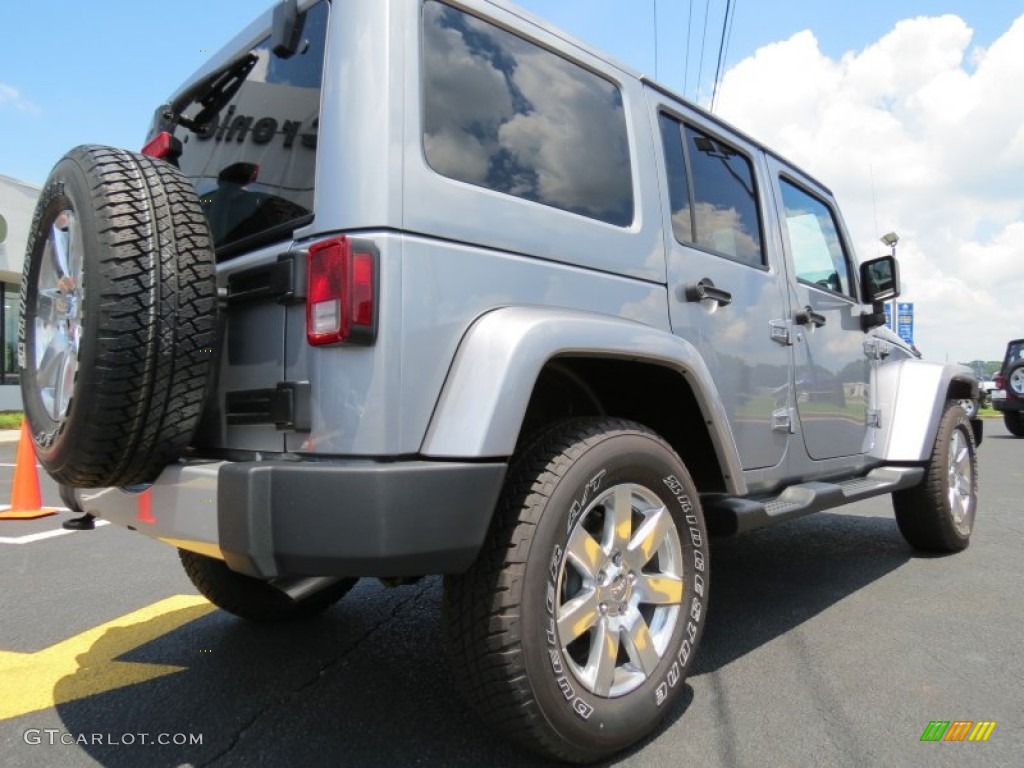 2013 Wrangler Unlimited Sahara 4x4 - Billet Silver Metallic / Black photo #7