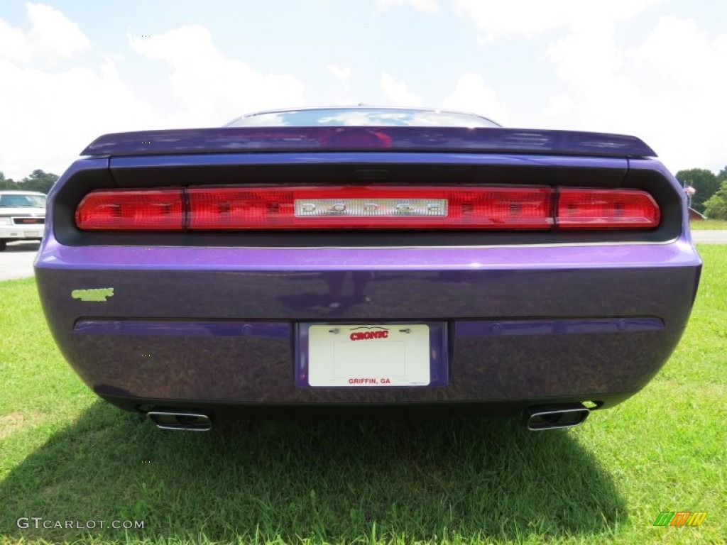 2013 Challenger R/T Classic - Plum Crazy Pearl / Dark Slate Gray photo #6