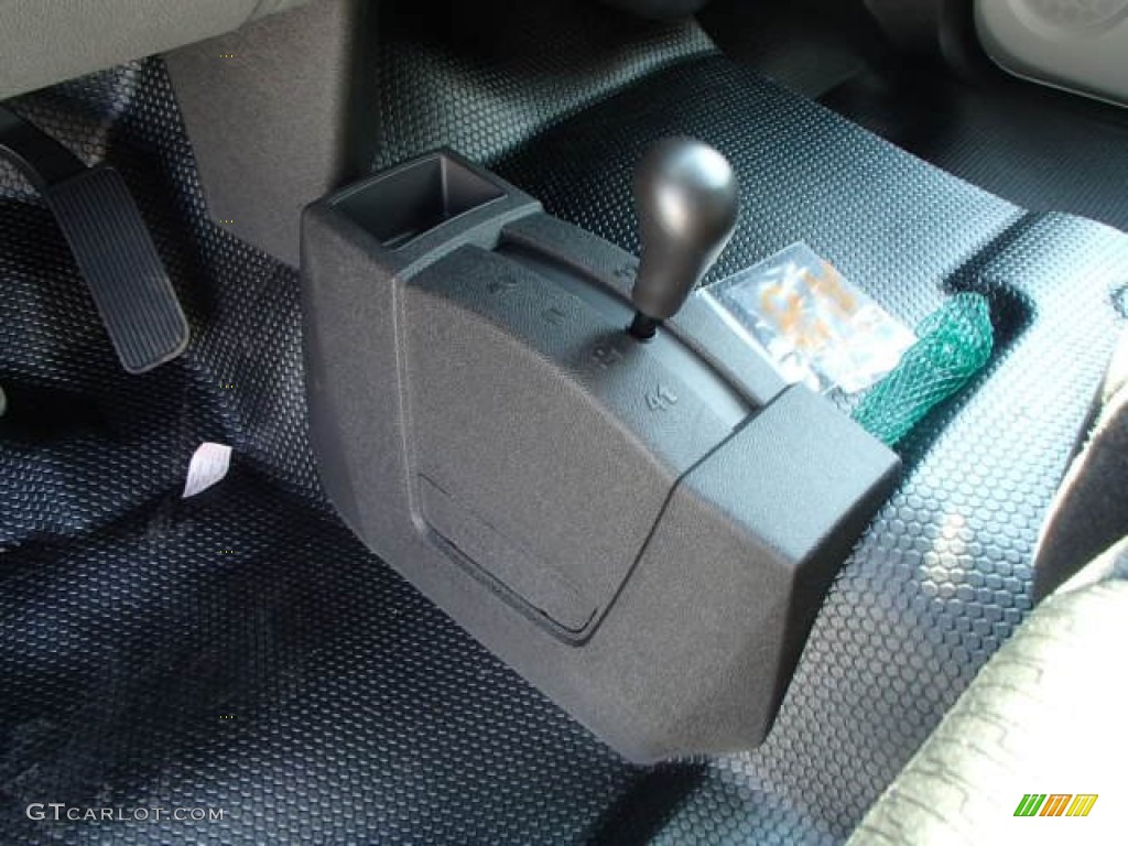 2014 Chevrolet Silverado 3500HD WT Crew Cab 4x4 Chassis Controls Photos
