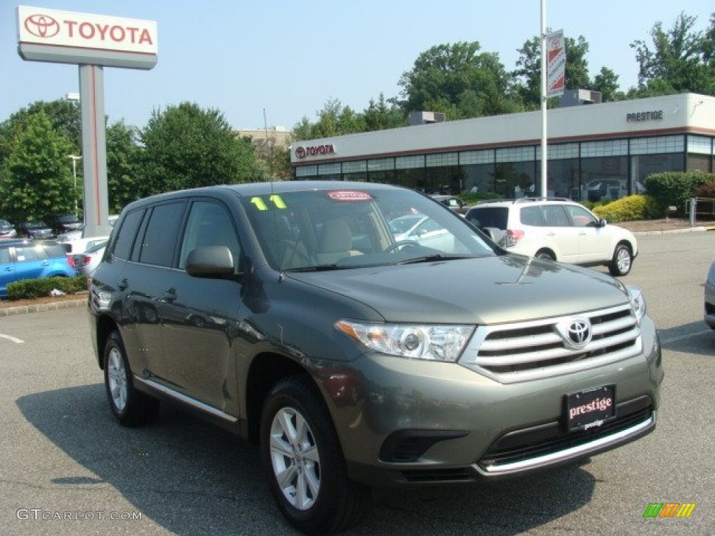 2011 Highlander V6 4WD - Cypress Green Pearl / Sand Beige photo #1