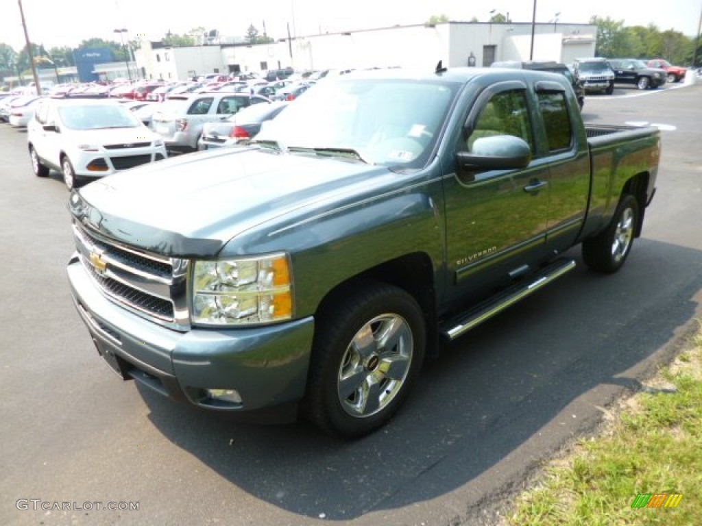 2009 Silverado 1500 LTZ Extended Cab 4x4 - Blue Granite Metallic / Light Titanium photo #3