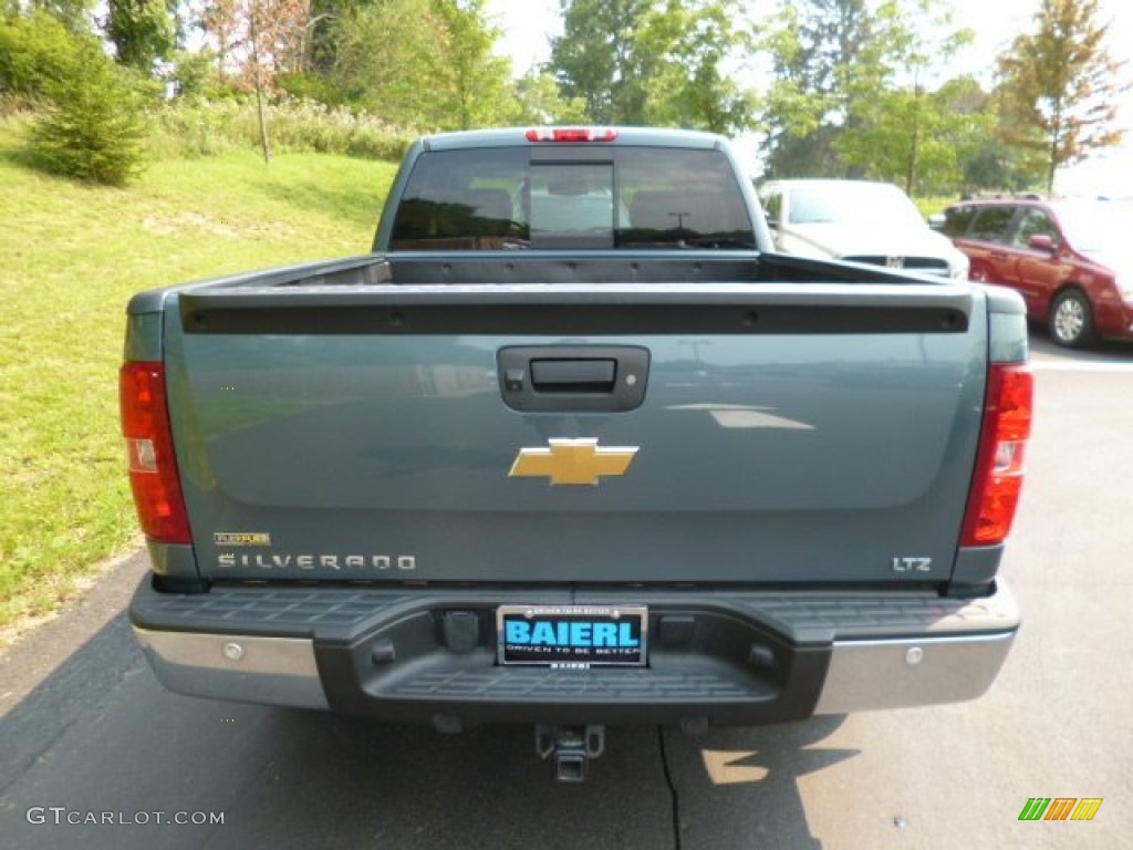 2009 Silverado 1500 LTZ Extended Cab 4x4 - Blue Granite Metallic / Light Titanium photo #5