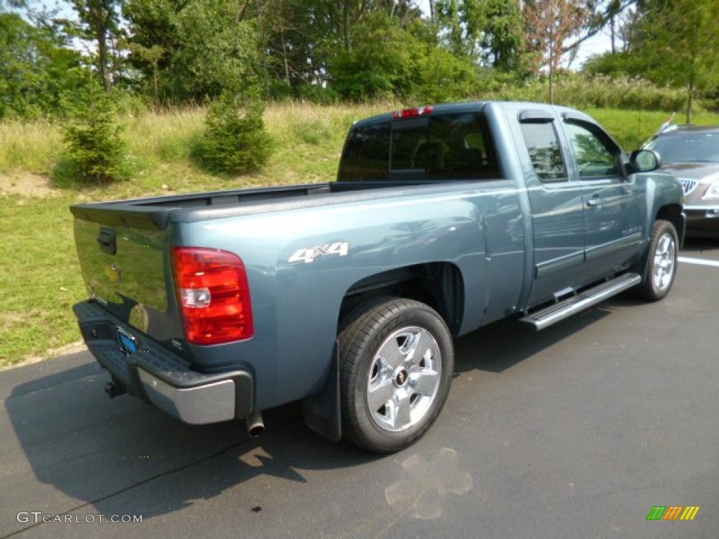 2009 Silverado 1500 LTZ Extended Cab 4x4 - Blue Granite Metallic / Light Titanium photo #6