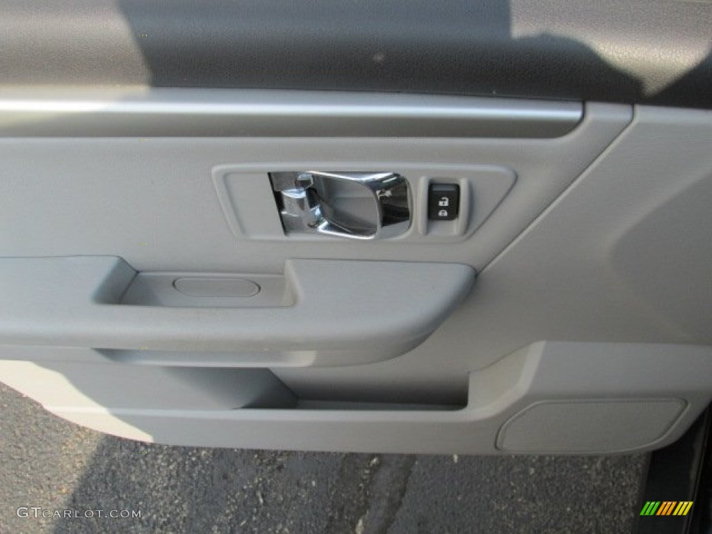 2009 XL7 Luxury AWD - Jet Black / Gray photo #14
