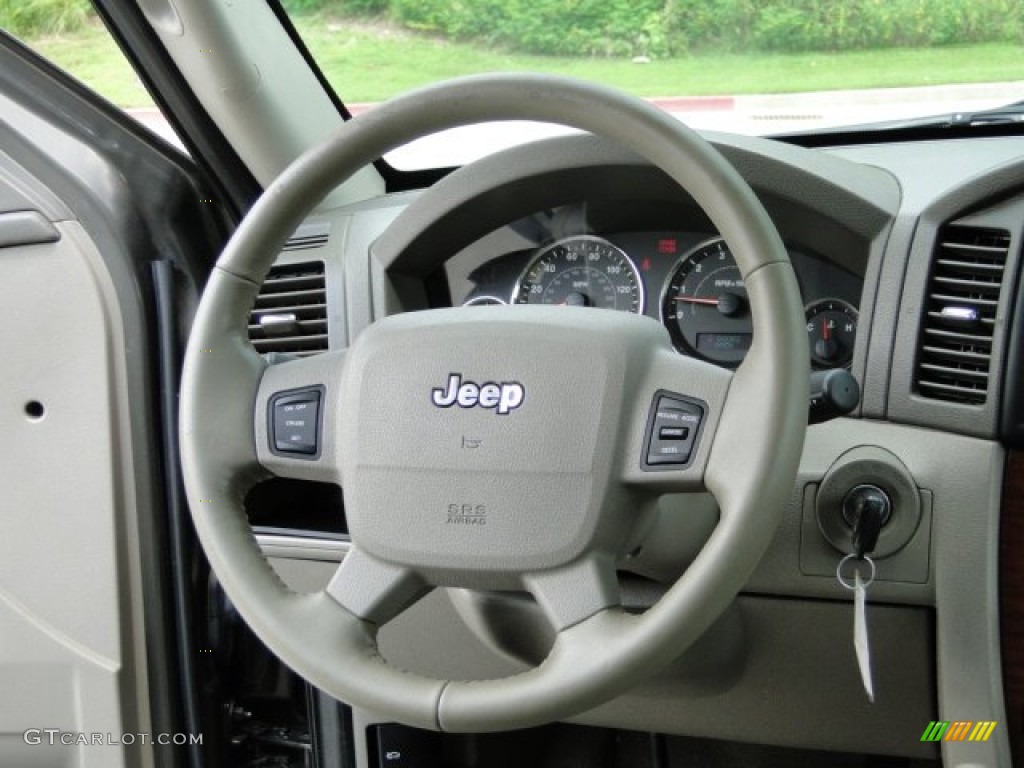 2006 Grand Cherokee Limited 4x4 - Dark Khaki Pearl / Dark Khaki/Light Graystone photo #14