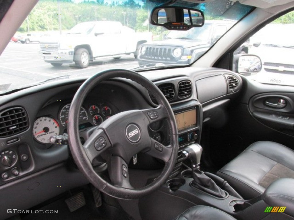 2008 Chevrolet TrailBlazer SS 4x4 Ebony Dashboard Photo #83648821