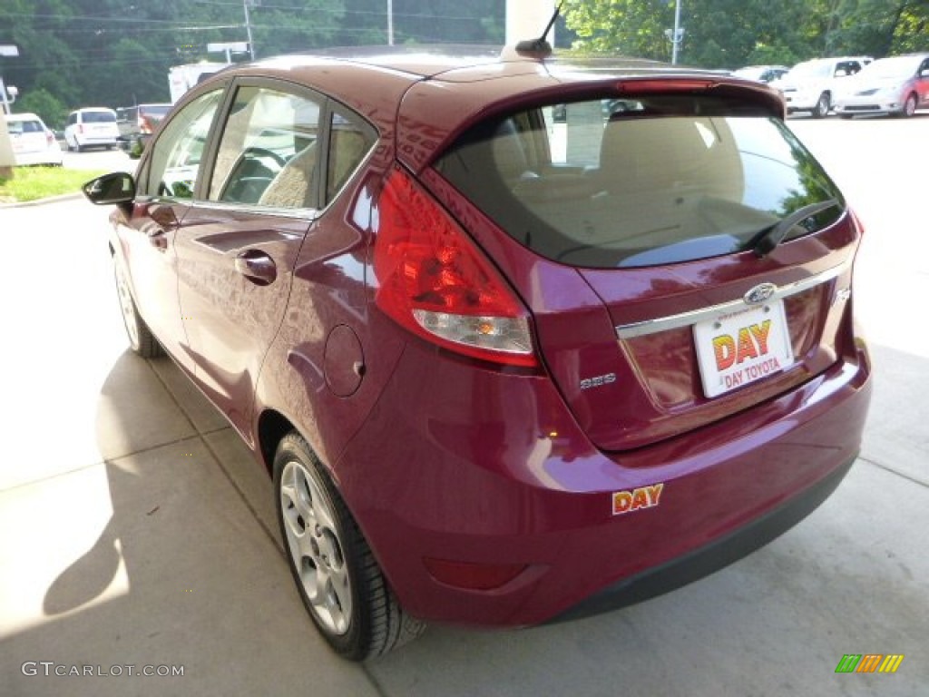 2011 Fiesta SES Hatchback - Bright Magenta Metallic / Plum/Charcoal Black Leather photo #4