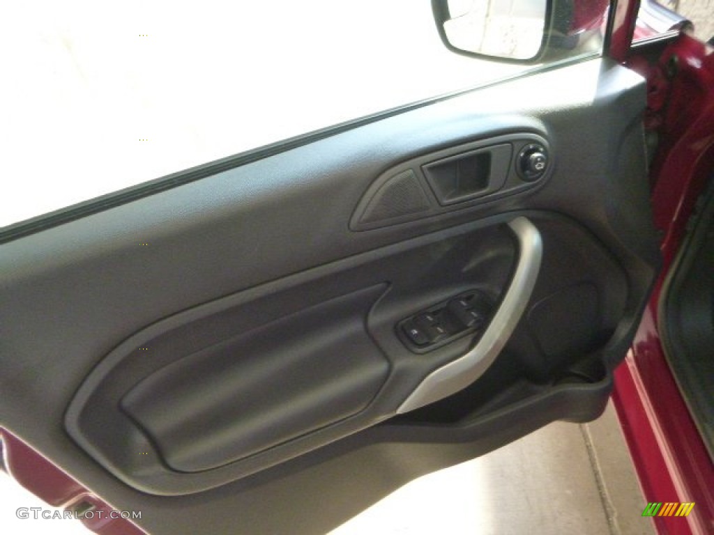2011 Fiesta SES Hatchback - Bright Magenta Metallic / Plum/Charcoal Black Leather photo #15