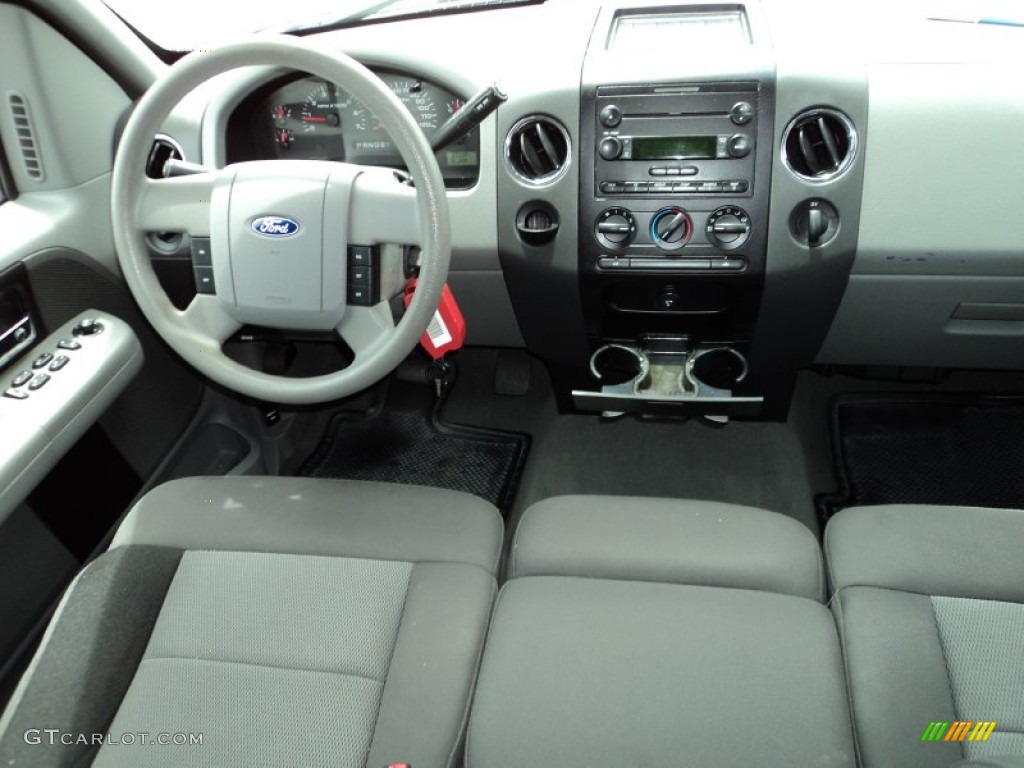 2005 F150 XLT SuperCrew - True Blue Metallic / Medium Flint/Dark Flint Grey photo #24