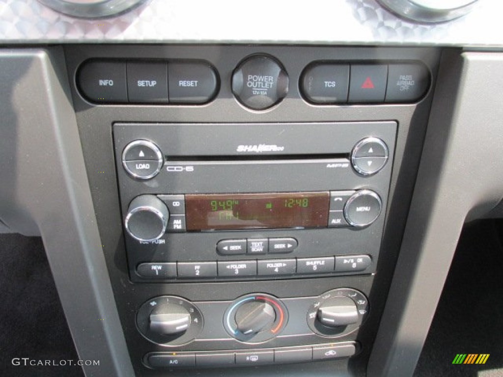 2008 Ford Mustang Bullitt Coupe Controls Photo #83652172