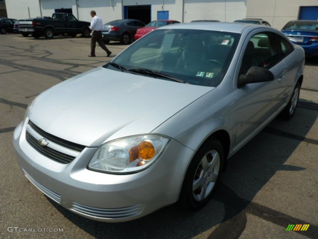 Ultra Silver Metallic 2005 Chevrolet Cobalt Coupe Exterior Photo #83653405