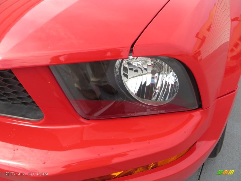 2007 Mustang V6 Premium Coupe - Torch Red / Light Graphite photo #9