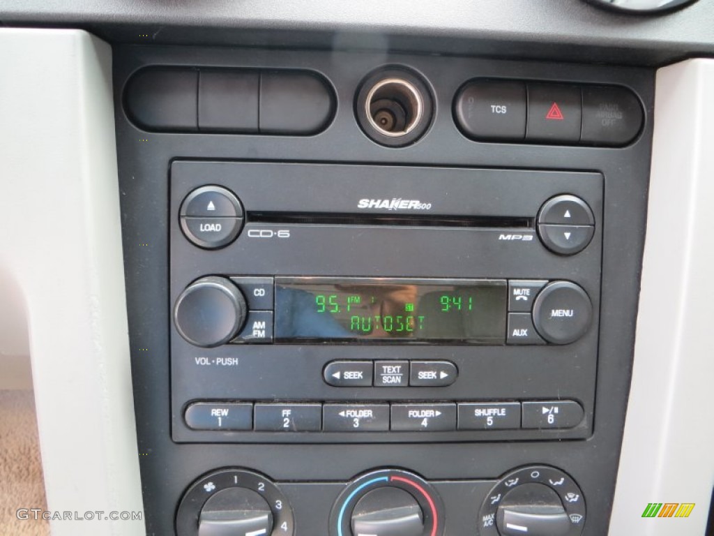 2007 Ford Mustang V6 Premium Coupe Controls Photo #83654089