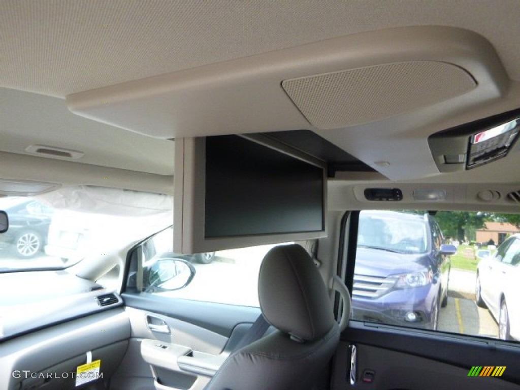 2014 Honda Odyssey Touring Elite Entertainment System Photo #83654383