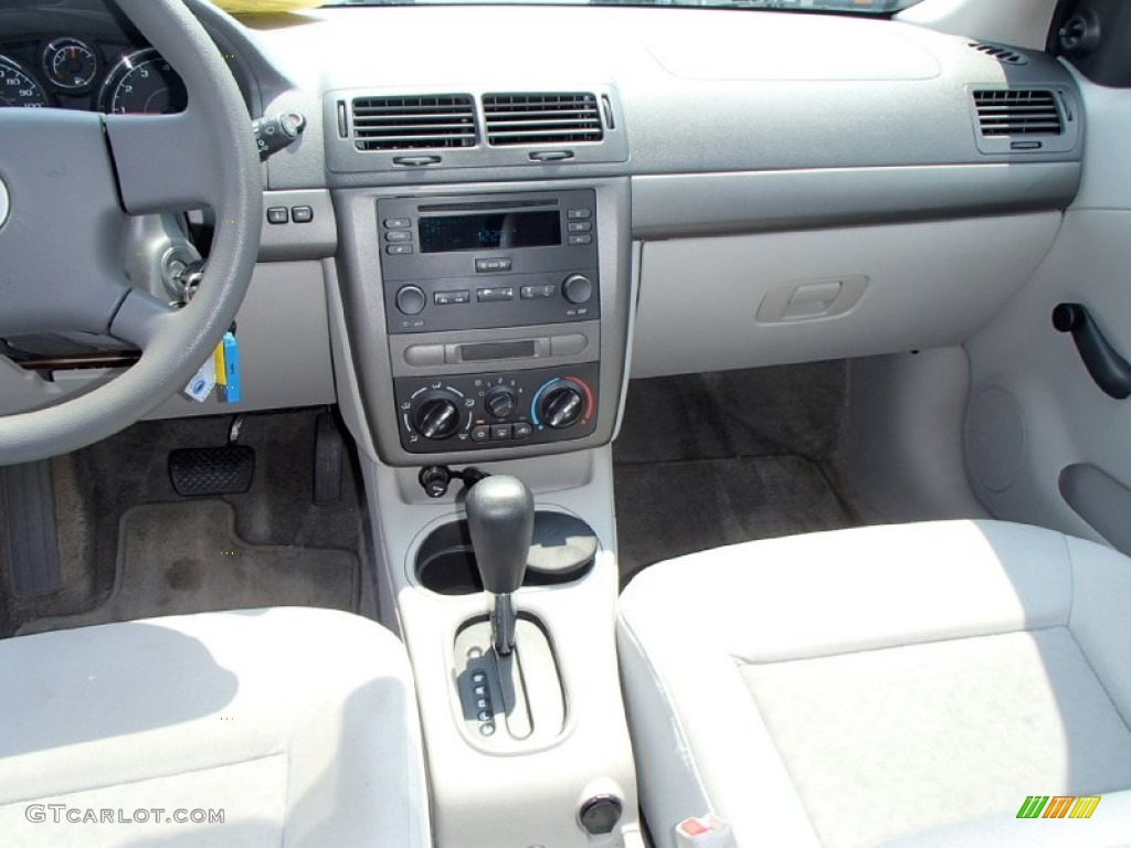 2005 Chevrolet Cobalt Sedan Dashboard Photos