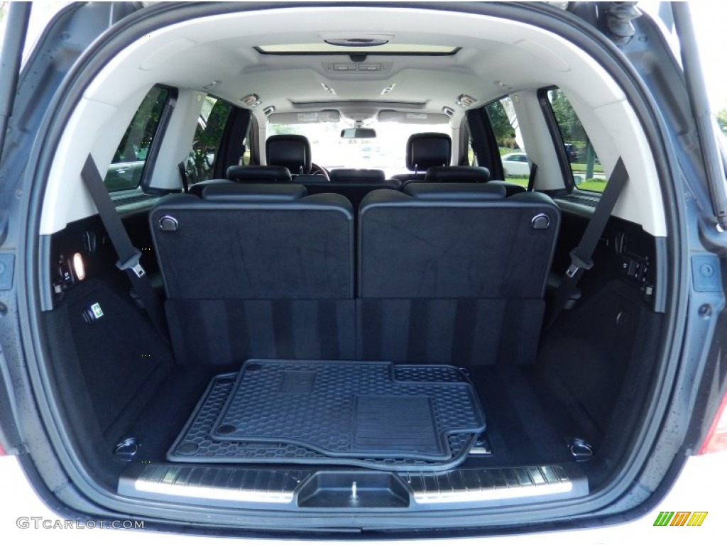 2010 Mercedes-Benz GL 550 4Matic Trunk Photos