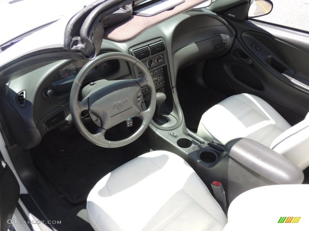 Oxford White Interior 2004 Ford Mustang V6 Convertible Photo #83660680