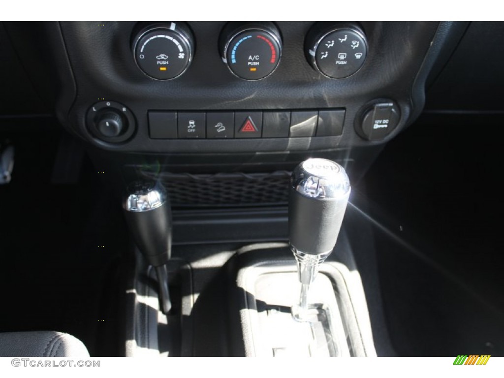 2012 Wrangler Unlimited Sport 4x4 - Black Forest Green Pearl / Black photo #19