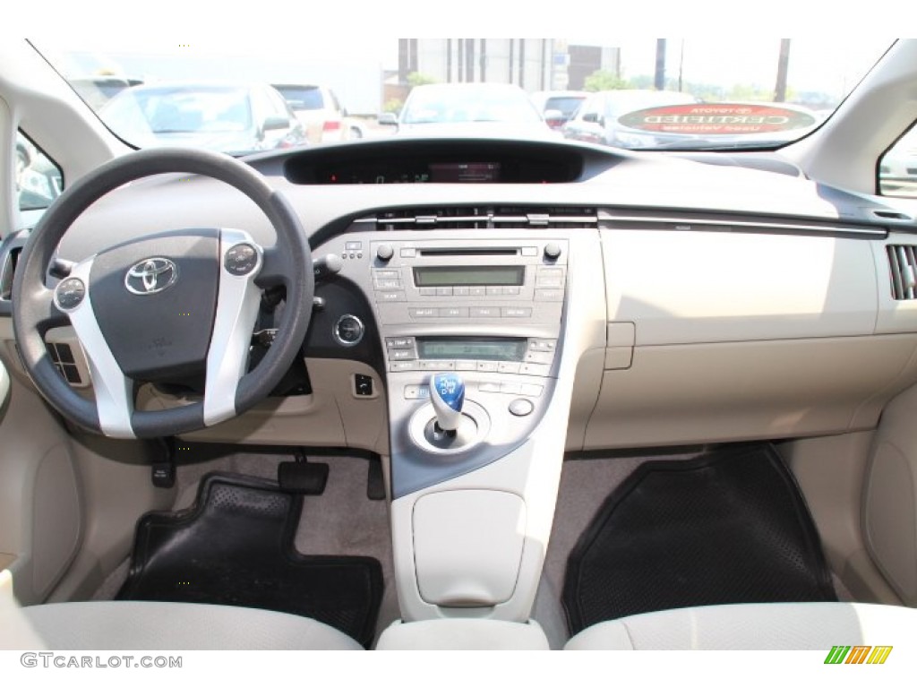 2010 Prius Hybrid II - Barcelona Red Metallic / Misty Gray photo #10