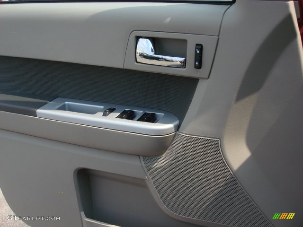 2010 Mariner V6 Premier 4WD - Sangria Red Metallic / Stone photo #16