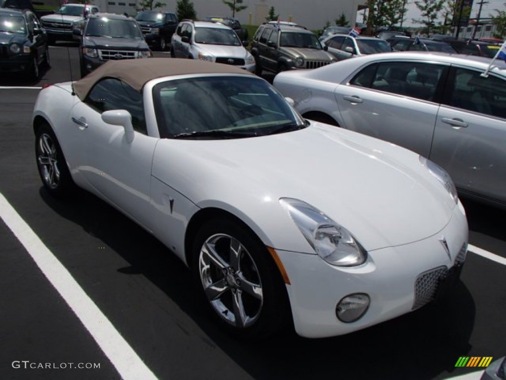 2007 Solstice Roadster - Pure White / Steel/Sand photo #1