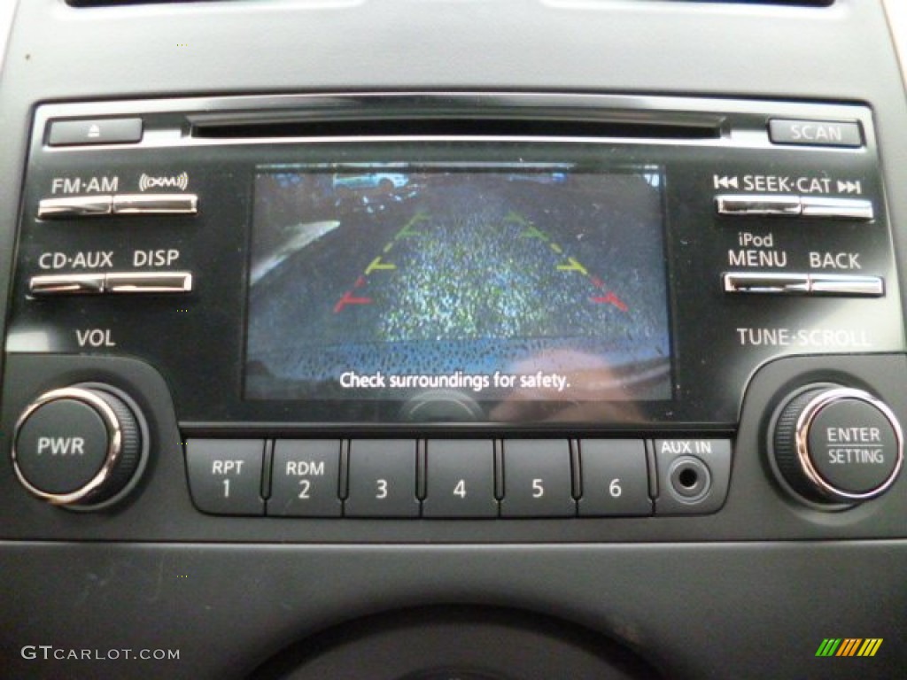 2014 Nissan Versa Note SV Audio System Photo #83670454