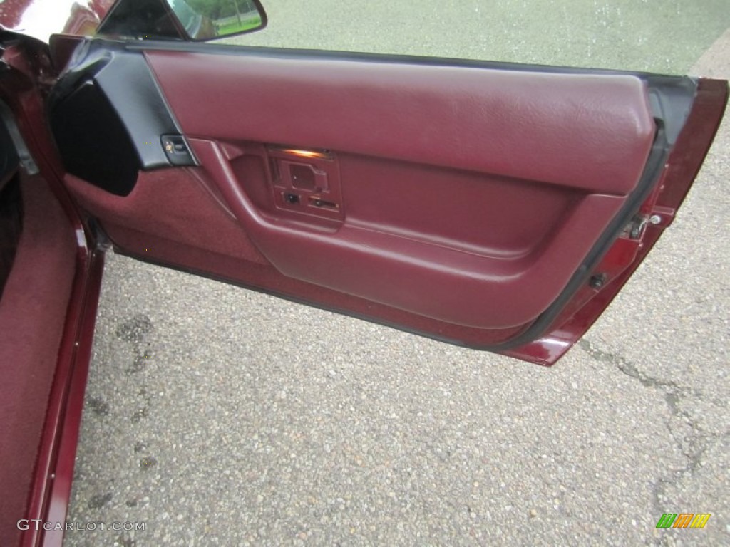 1993 Chevrolet Corvette 40th Anniversary Coupe Ruby Red Door Panel Photo #83676832