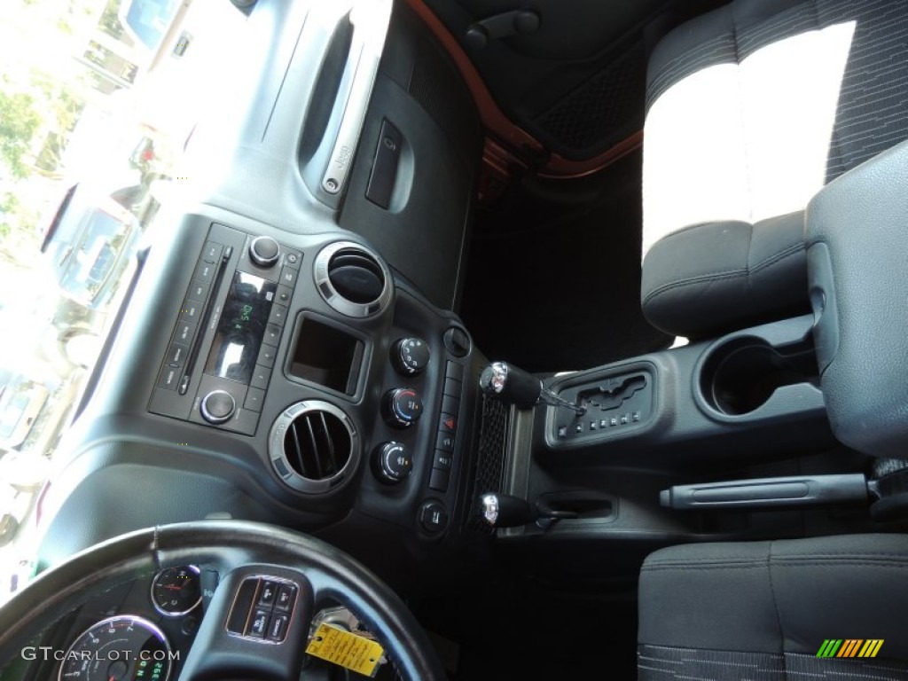 2011 Wrangler Sport 4x4 - Mango Tango Pearl / Black photo #19