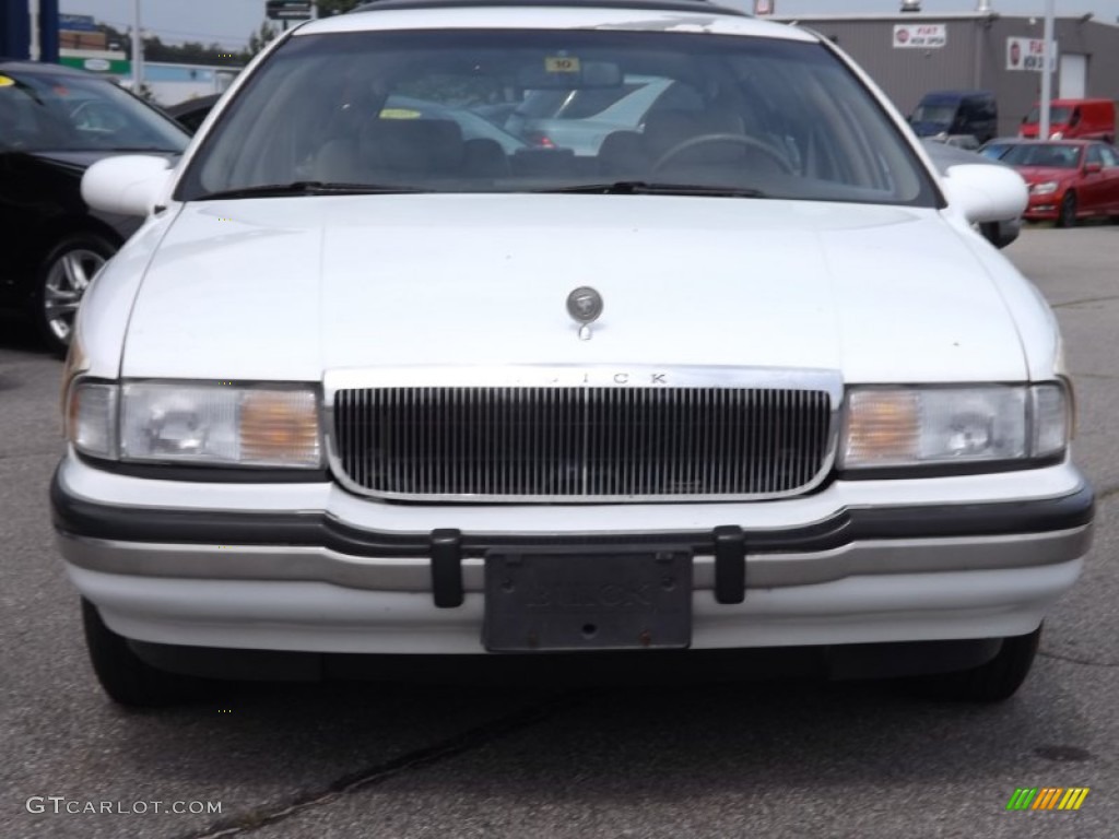 1996 Roadmaster Estate Wagon - Bright White / Beige photo #2
