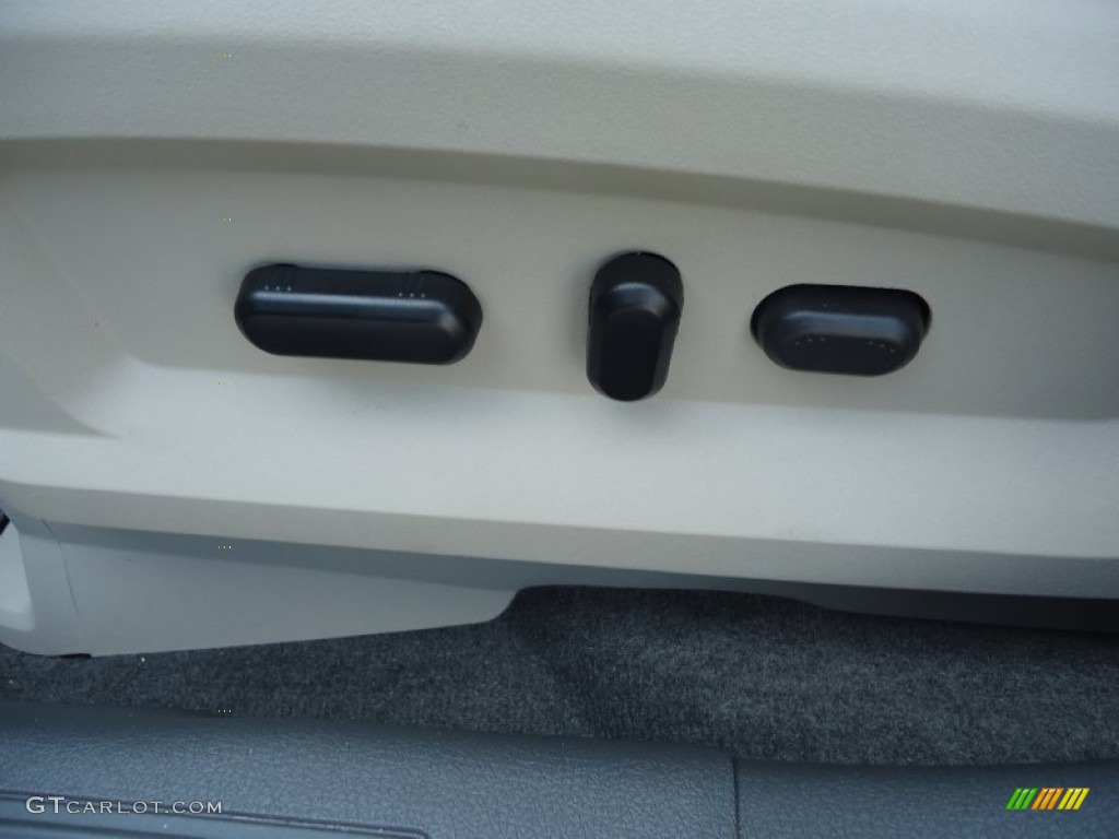 2012 Edge SEL - White Platinum Metallic Tri-Coat / Medium Light Stone photo #25