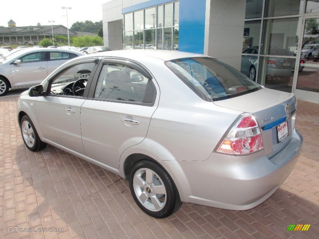 2008 Aveo LT Sedan - Cosmic Silver Metallic / Charcoal photo #2