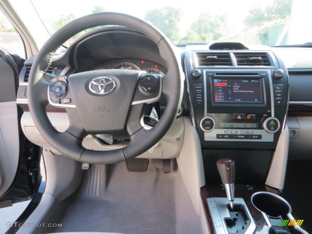 2013 Camry XLE - Cosmic Gray Metallic / Ash photo #26