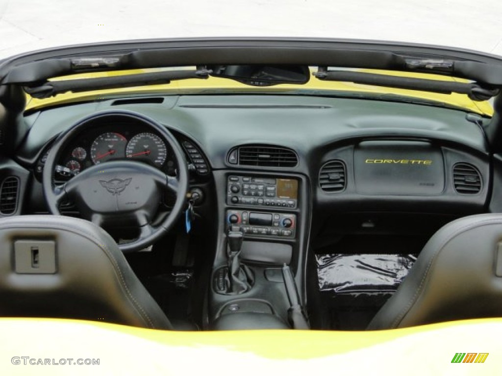 2004 Corvette Convertible - Millenium Yellow / Black photo #10