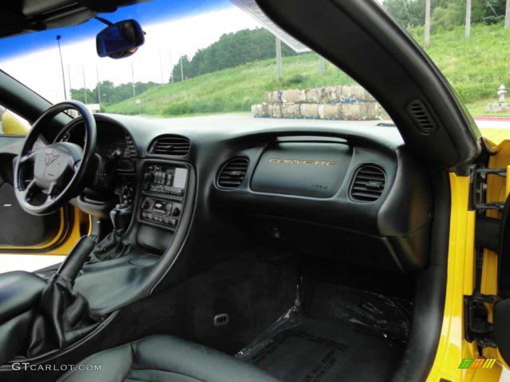 2004 Corvette Convertible - Millenium Yellow / Black photo #22