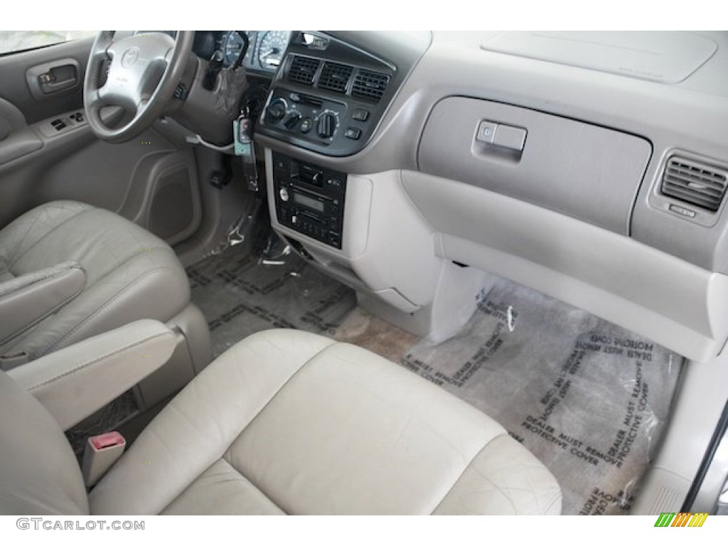 1999 Sienna XLE - Sable Pearl / Gray photo #25