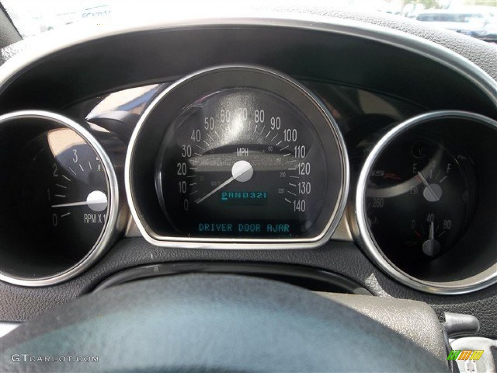 2004 Chevrolet SSR Standard SSR Model Gauges Photo #83688487