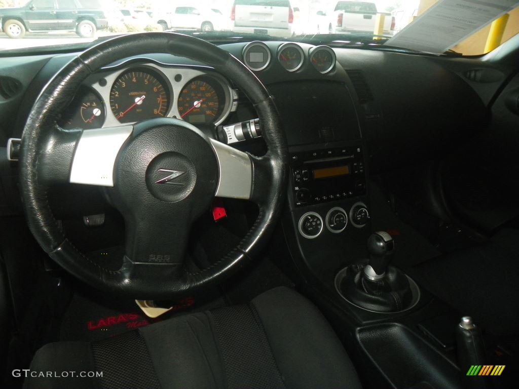 2004 350Z Coupe - Redline / Carbon Black photo #10