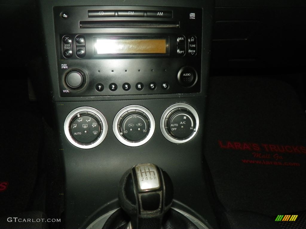 2004 350Z Coupe - Redline / Carbon Black photo #12