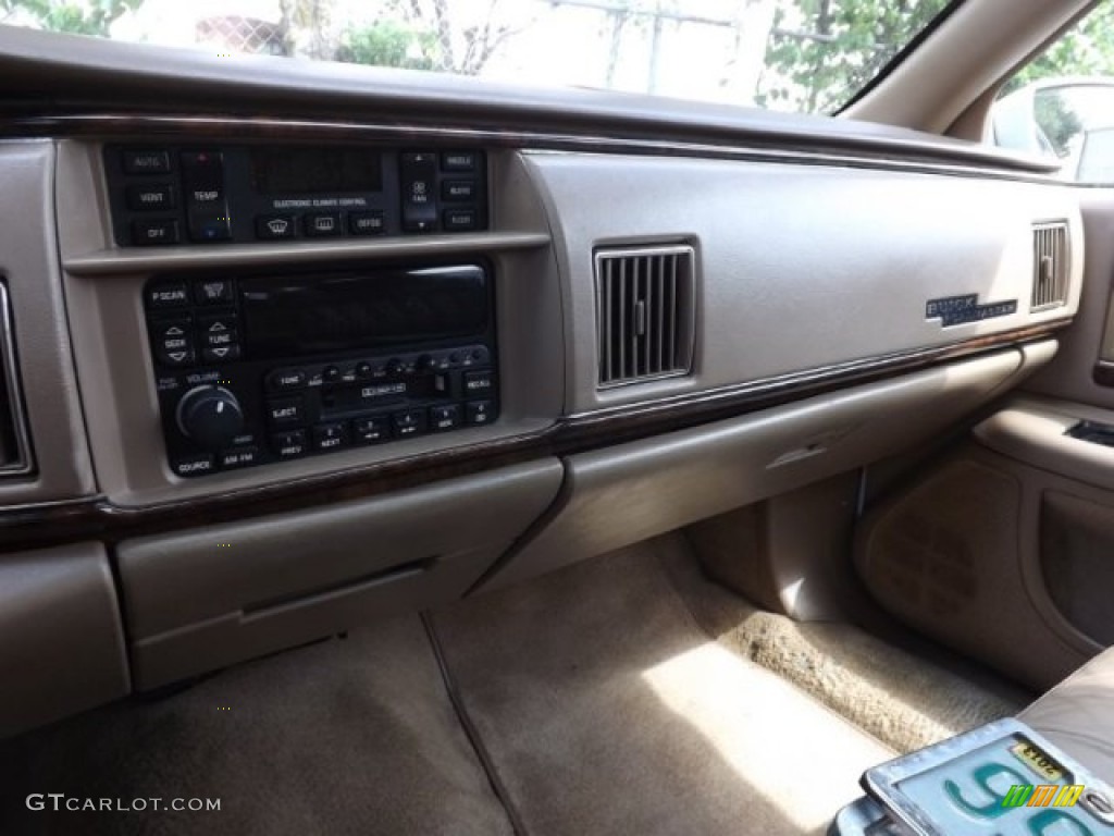 1996 Roadmaster Estate Wagon - Bright White / Beige photo #10