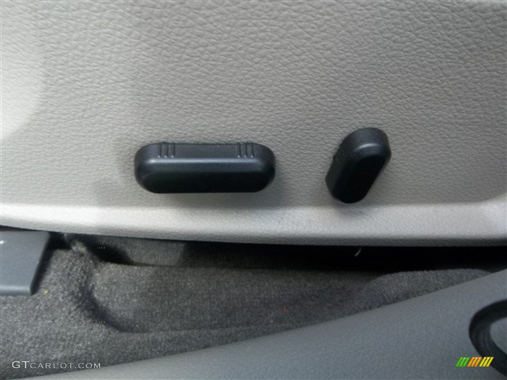 2012 Fusion SE - Bordeaux Reserve Metallic / Medium Light Stone photo #18